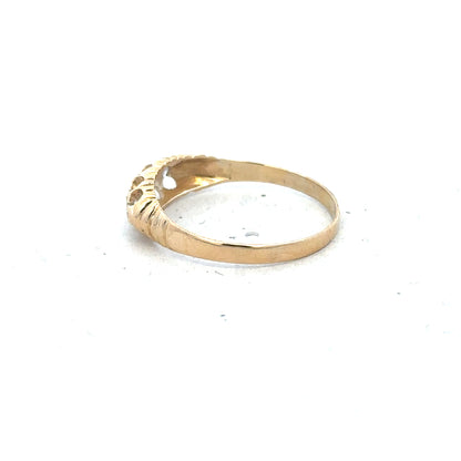 18ct yellow gold diamond ring in size S with sparkling diamonds, elegant jewelry piece with a classic design.