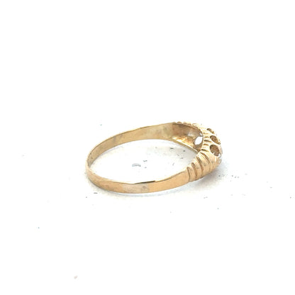 18ct yellow gold diamond ring size S, featuring a sparkling diamond setting and elegant design.