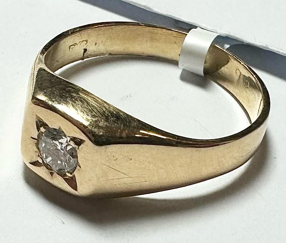 18ct yellow gold diamond ring in size S with sparkling diamonds, designed for elegant jewelry wear.