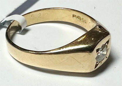 18ct yellow gold diamond ring in size S with sparkling diamonds, featuring a simple elegant design.