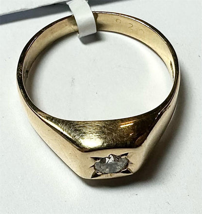 18ct yellow gold diamond ring size S, close-up view showing sparkling diamonds and elegant band design.