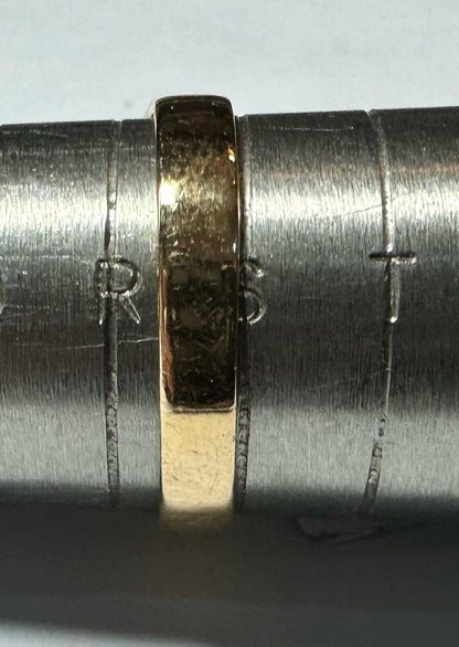 18ct yellow gold diamond ring size S, showcasing a delicate band with sparkling diamonds, unbranded jewelry accessory.