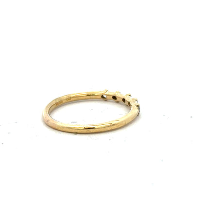 18ct yellow gold diamond ring in size S with sparkling diamonds, crafted in unbranded jewelry style.