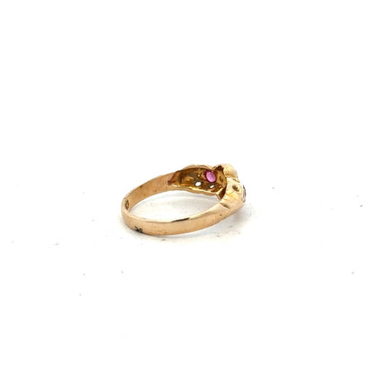 18ct yellow gold ring in size M, featuring a simple, elegant band with a polished finish.