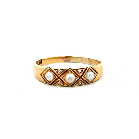 18ct yellow gold ring in size P1/2, featuring a smooth band, unbranded jewelry with a polished finish, displayed on a white background.
