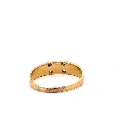 18ct yellow gold ring in size P1/2, featuring a smooth, polished band with a classic, elegant design.