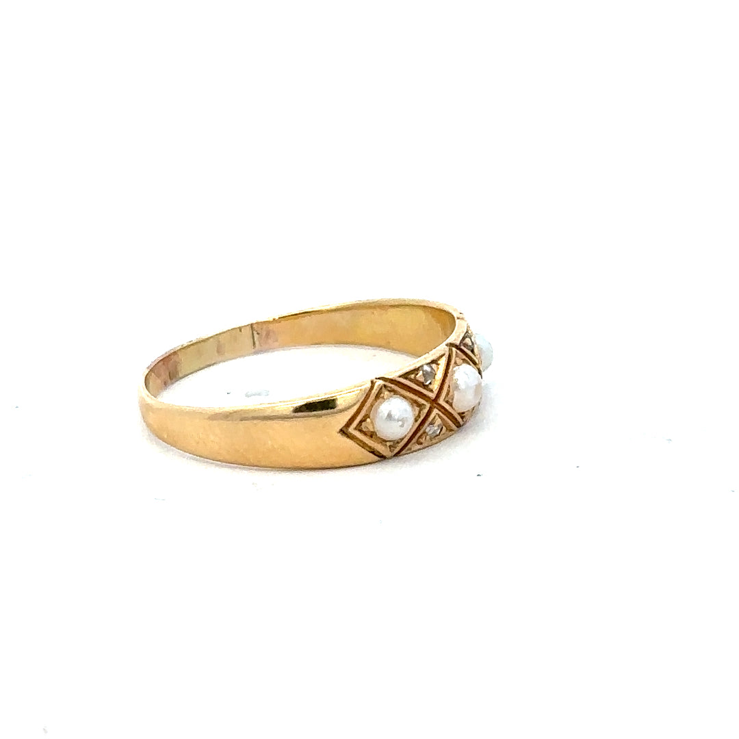 18ct yellow gold ring size P1/2 with a smooth band, unbranded jewelry, detailed close-up of the gold ring's shiny surface.
