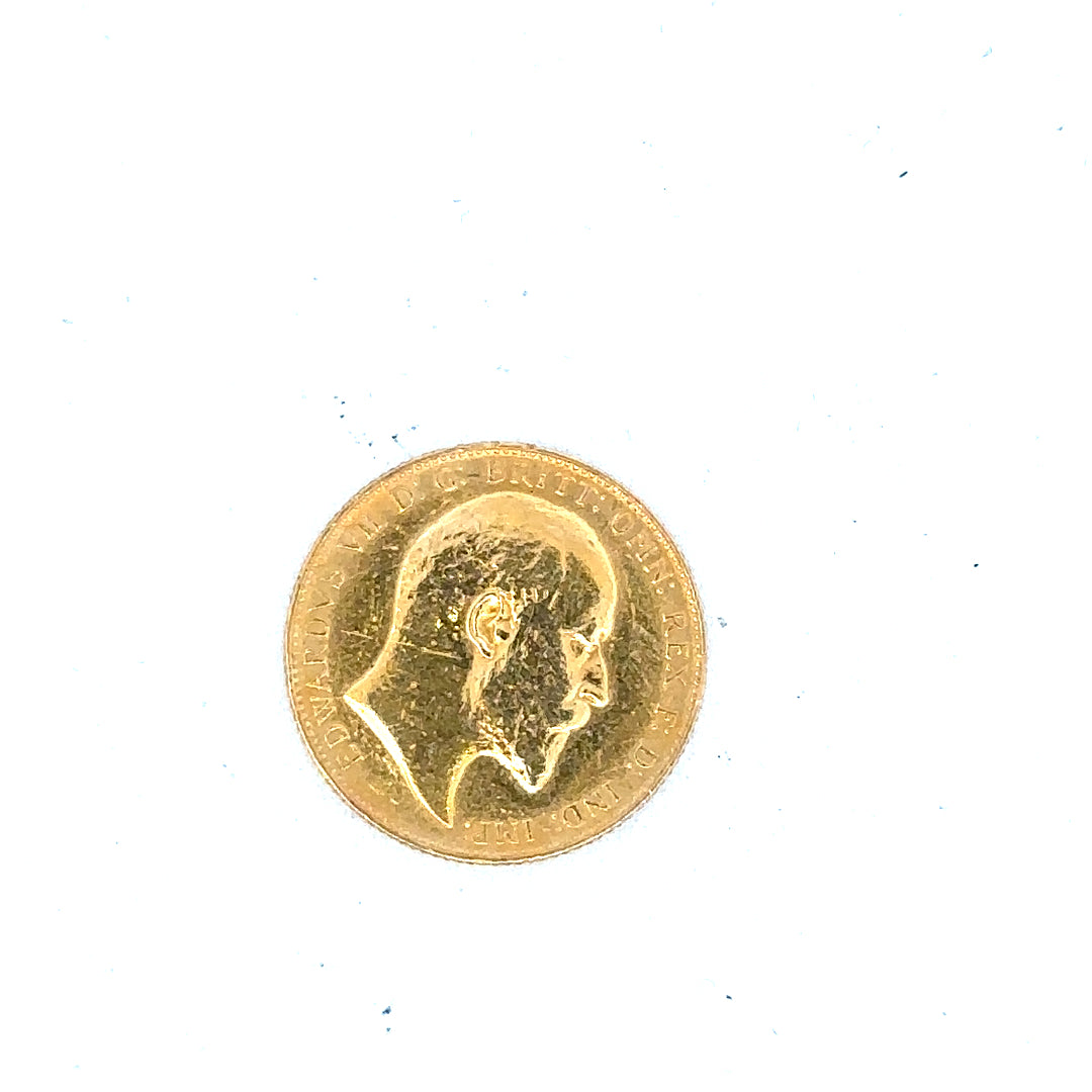 1910 full sovereign gold coin, 8g, unbranded, showing detailed design and historical features of the classic British coin.