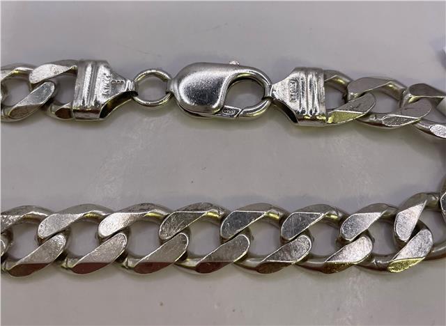925 silver bracelet with intricate design, featuring a sleek, polished finish and secure clasp, perfect for everyday wear.
