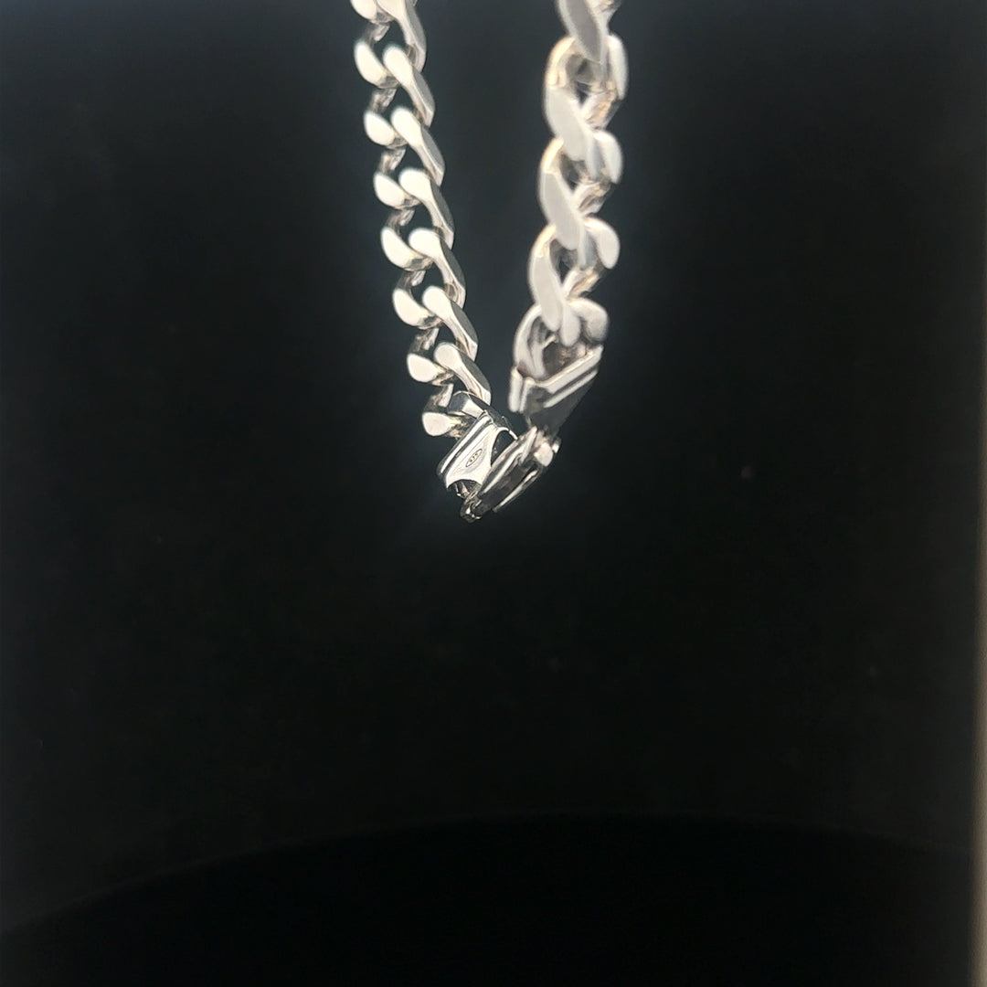 925 silver curb bracelet, unbranded, 23cm length with 32.6g weight, featuring classic silver chain links.