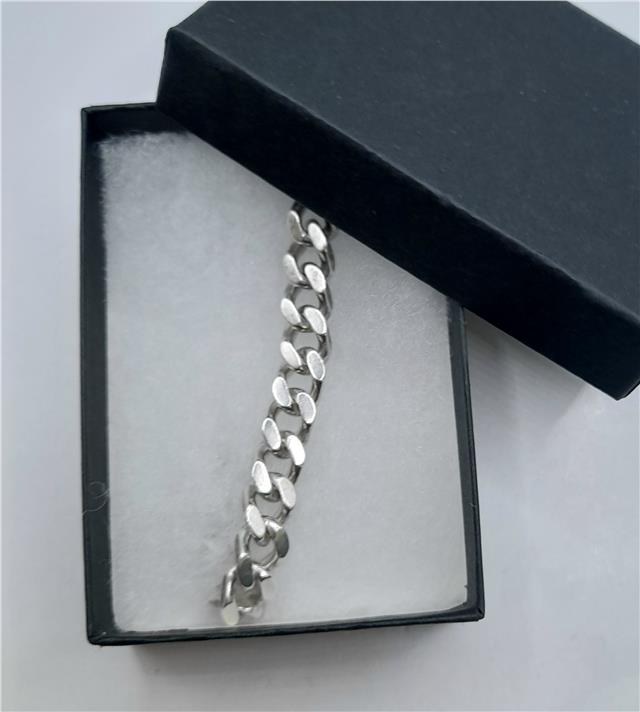 925 silver curb bracelet, unbranded, 37.9g weight, 24cm length, detailed chain design, sterling silver jewelry