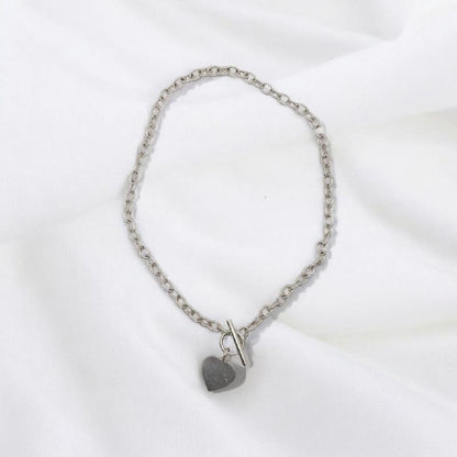 925 silver heart chain weighing 29.7g, featuring a delicate heart pendant, on a neutral background.
