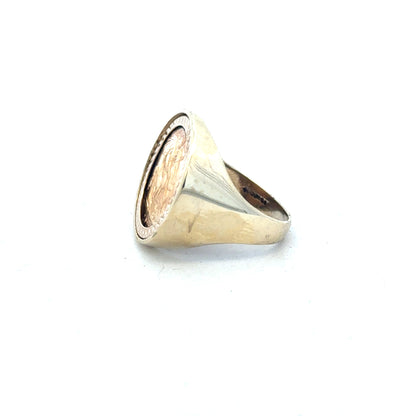 9ct gold 1914 half sovereign ring in size R1/2, featuring intricate vintage design and detailed coin engraving.