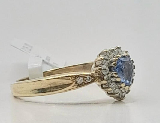 9ct diamond ring in size J1/2 with 2.8g, featuring sparkling diamonds on a classic band.
