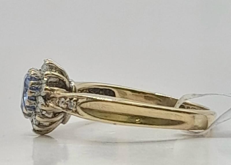9ct diamond ring in size J1/2 with 2.8g, featuring sparkling diamonds on a classic band, unbranded jewelry.