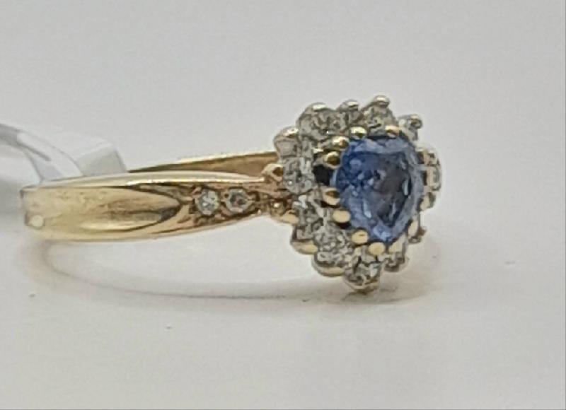 9ct diamond ring in size J1/2 with 2.8g weight, featuring sparkling diamonds on a classic band.