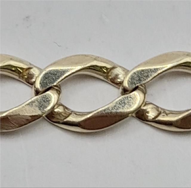 9ct gold curb bracelet, 21cm length, 12.9g, unbranded, with linked chain design and secure clasp in close-up view