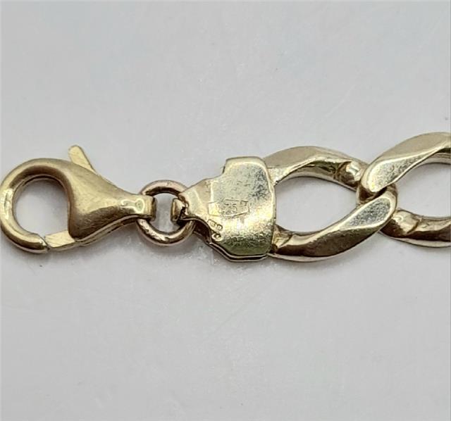 9ct gold curb bracelet, 21cm length, 12.9g weight, unbranded, showing detailed gold chain design on a white background.
