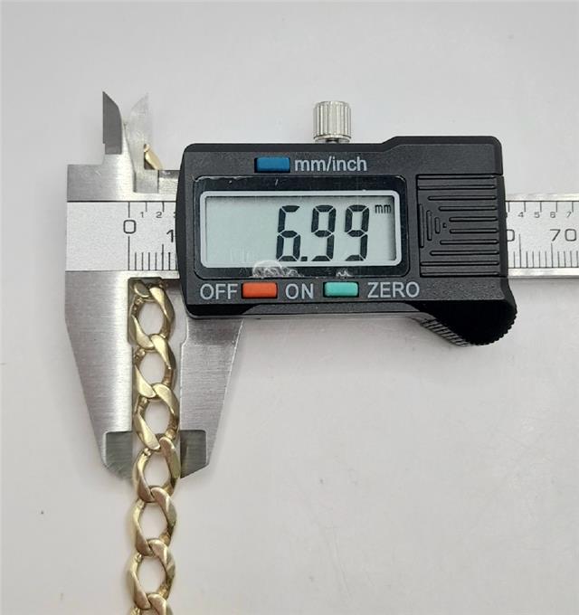9ct gold curb bracelet, 21cm length, 12.9g, unbranded, featuring classic gold chain links on a neutral background.