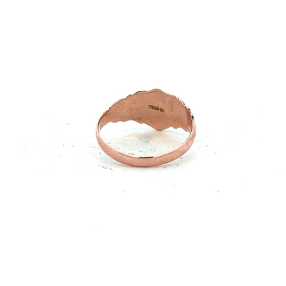 9ct gold ring in size O, unbranded, featuring a polished band and classic design suitable for everyday wear.