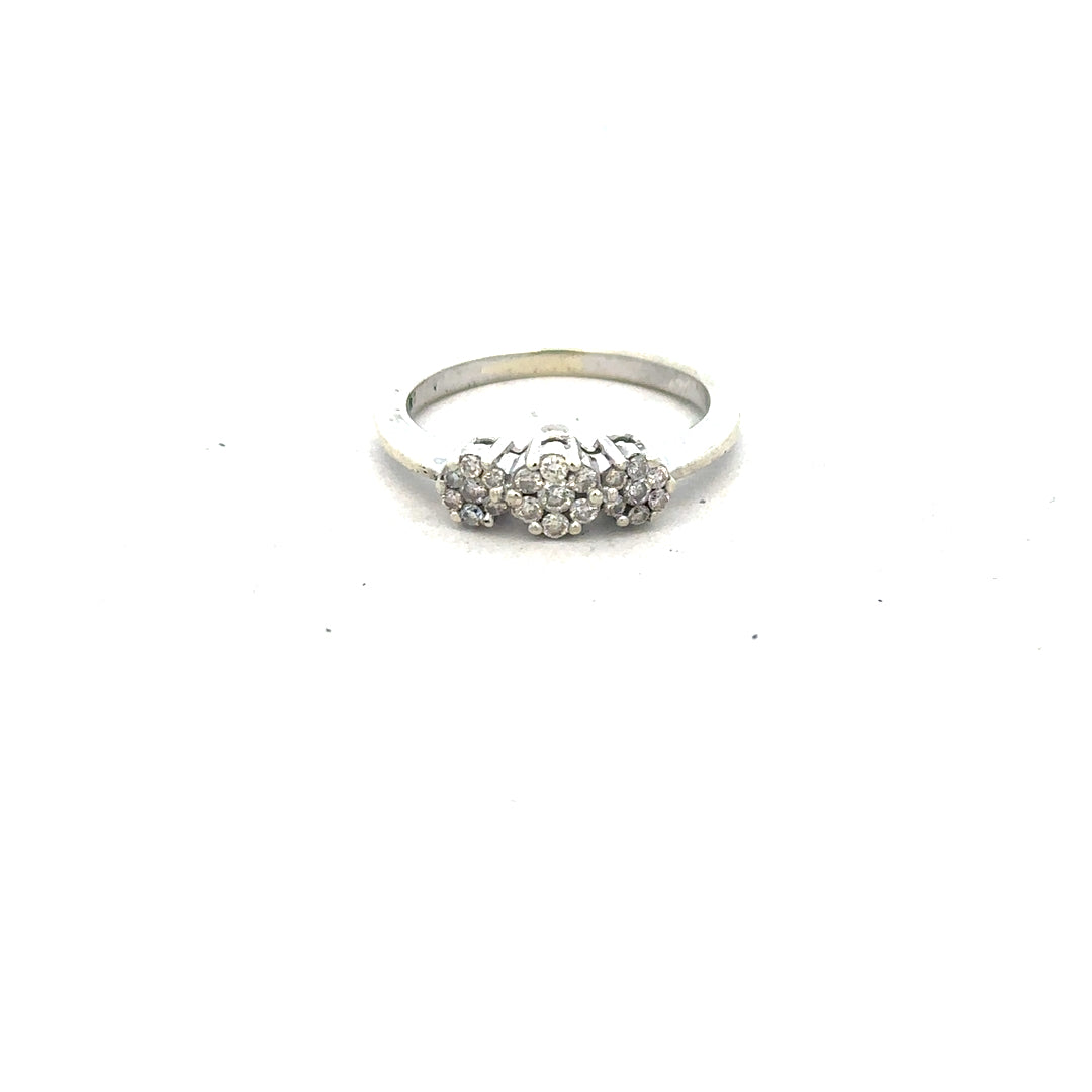 9ct white gold diamond ring with 25 points, size I1/2, featuring a sparkling central diamond and a sleek band.