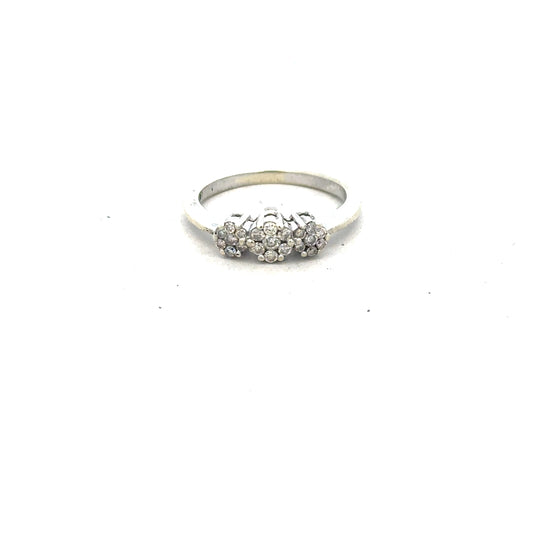 9ct white gold diamond ring with 25 points, size I1/2, featuring a sparkling central diamond and a sleek band.