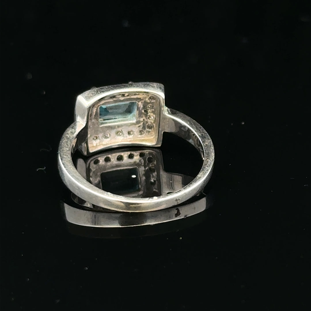 9ct white gold and diamond ring, size L, showcasing a sparkling diamond and sleek band design.