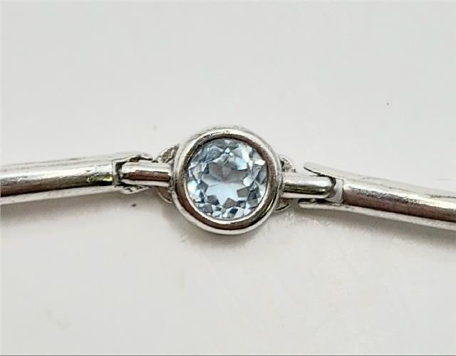 9ct white gold bracelet, 19cm length, 6.4g weight, unbranded jewelry with polished finish, displayed on a neutral background.