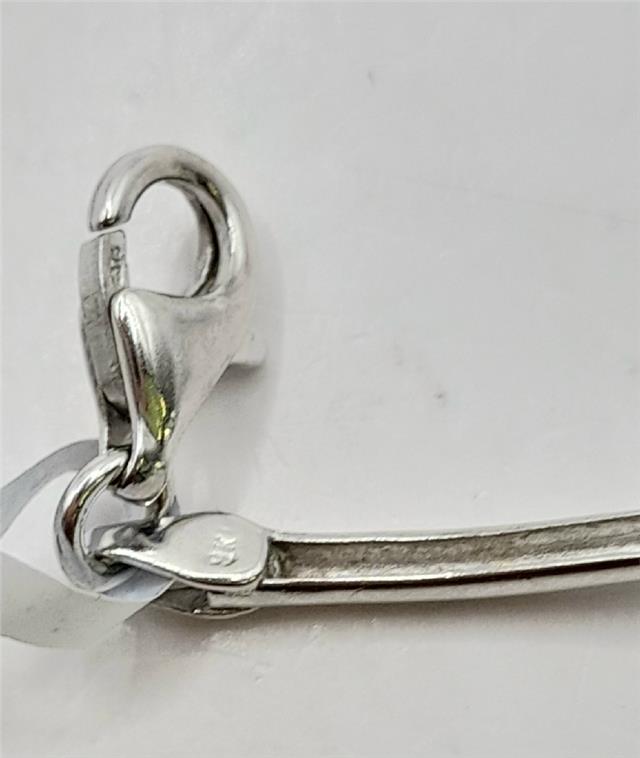 9ct white gold bracelet, 19cm length, 6.4g weight, unbranded, with intricate link design visible in the image.
