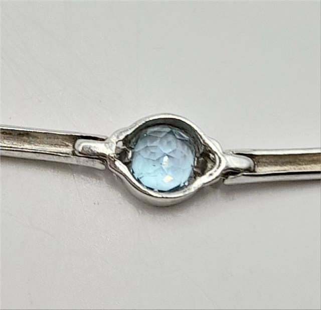 9ct white gold bracelet, 19cm length, 6.4g, unbranded, detailed chain design shown in the image.