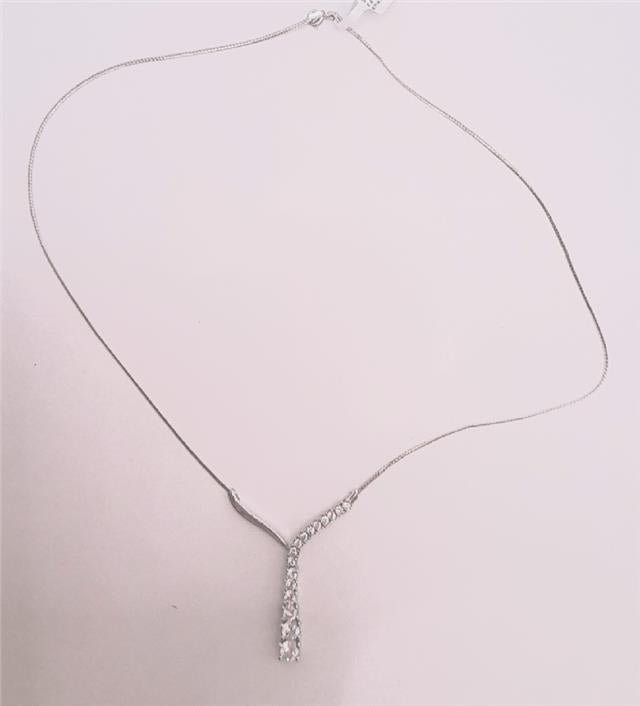 9ct white gold chain, 17-inch length, 5.1g, unbranded jewelry showing the elegant chain design and shine.
