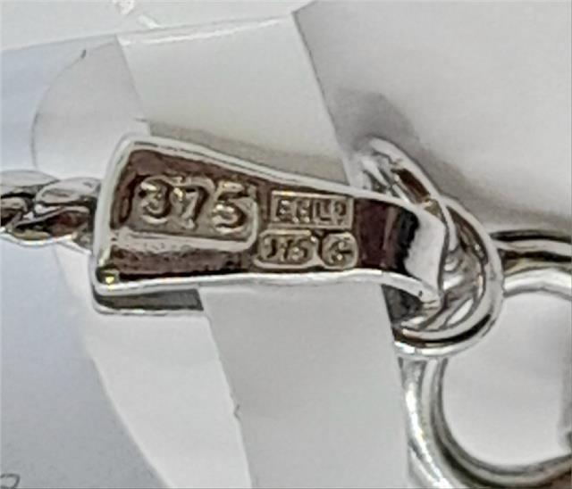 9ct white gold chain, 17-inch length, 5.1g, unbranded jewelry accessory, showcasing a smooth, polished design.
