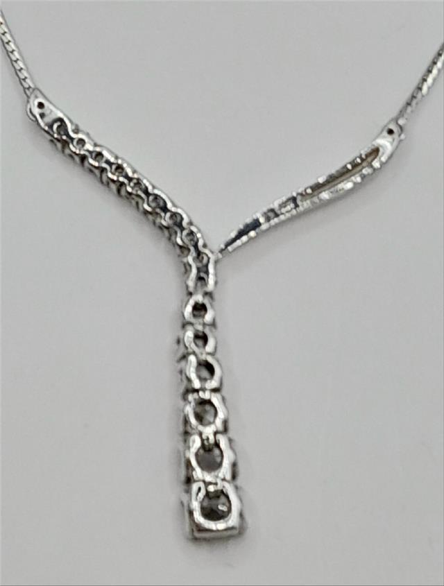 9ct white gold chain, 17-inch length, 5.1g, unbranded jewelry with a sleek, classic design.