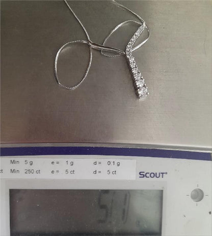 9ct white gold chain, 17 inches long, weighs 5.1g, with a classic link design, unbranded jewelry accessory.
