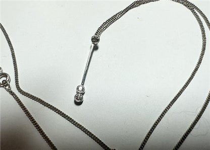 9ct white gold chain with 18ct white gold diamond pendant, displayed with a weight of 3.5g, elegant jewelry piece