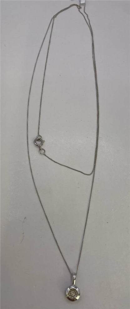 9ct white gold chain with pendant, featuring a simple elegant design, pair of jewelry accessory for women or men.