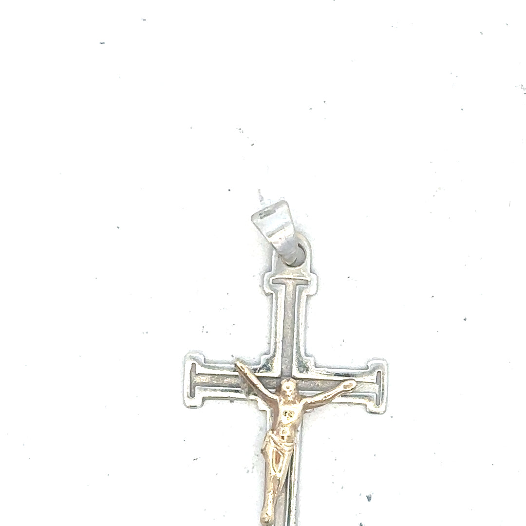 9ct white gold cross pendant weighing 1.7g, featuring a simple design with polished finish, ideal for everyday wear.