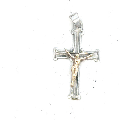9ct white gold cross pendant weighing 1.7g, featuring a classic design, crafted with fine detail and smooth finish.