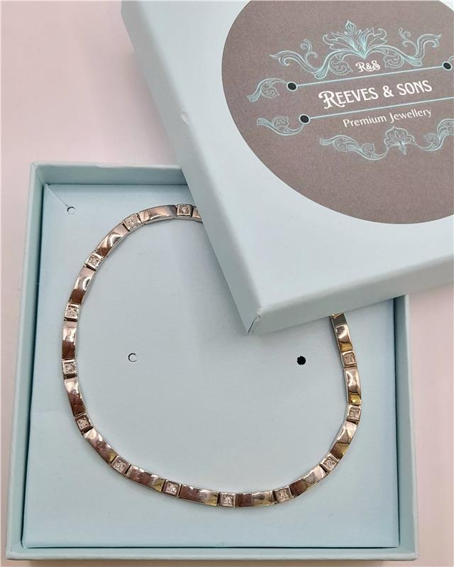 9ct white gold diamond bracelet with sparkling diamonds, 8 inches long, weighing 8.6 grams, unbranded jewelry accessory