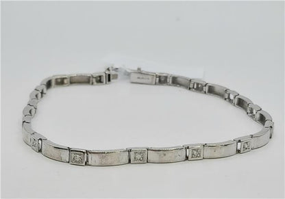 9ct white gold diamond bracelet with sparkling diamonds, 8 inches long, weighing 8.6 grams, unbranded jewelry accessory.
