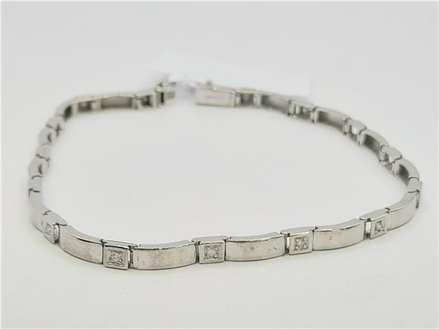 9ct white gold diamond bracelet with sparkling diamonds, 8 inches long, weighing 8.6 grams, unbranded jewelry accessory.