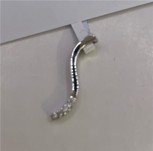 9ct white gold diamond pendant with sparkling diamonds, showcasing a elegant jewelry piece perfect for special occasions.