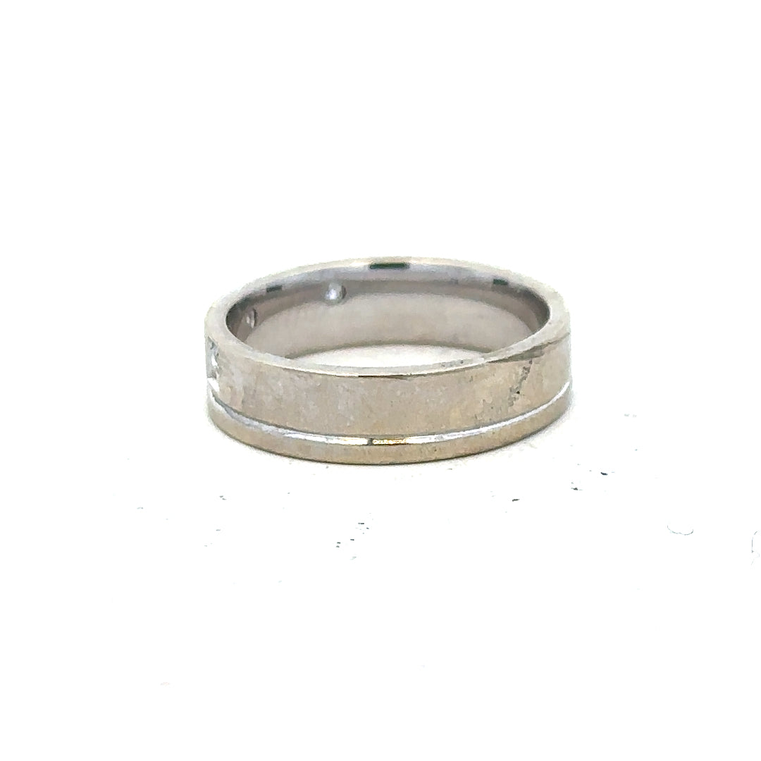9ct white gold diamond ring size K1/2 with sparkling diamonds, elegant jewelry piece showcasing a classic design.