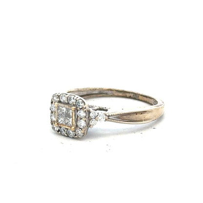 9ct white gold diamond ring size N with 2.3g, featuring sparkling diamonds and a sleek band design.