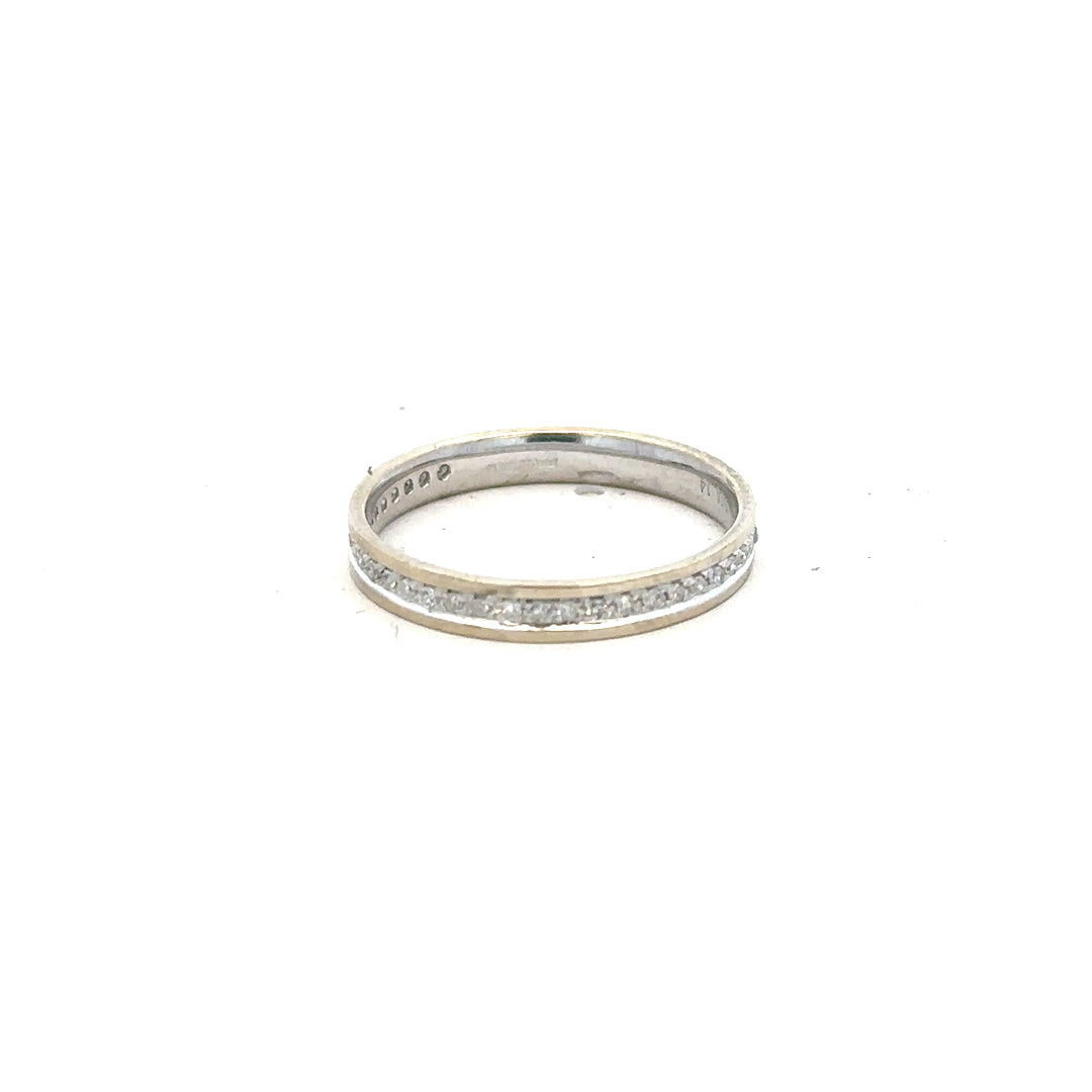 9ct white gold diamond ring size O1/2 with sparkling diamonds, showcasing elegant jewelry craftsmanship.