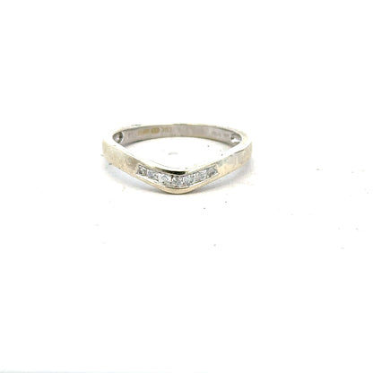 9ct white gold diamond ring in size P with sparkling diamonds, showcasing elegant jewelry design.