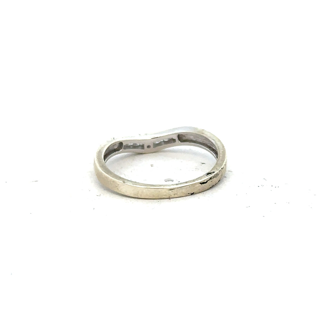 9ct white gold diamond ring in size P with sparkling diamonds, showcasing elegant craftsmanship and fine jewelry details.