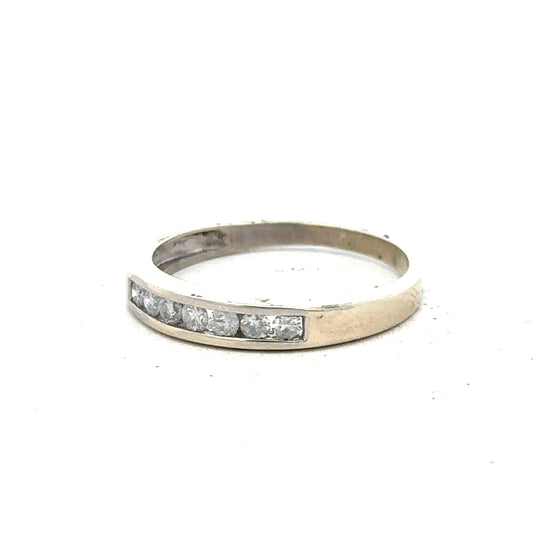 9ct white gold diamond ring in size Q with sparkling diamonds, showcasing a elegant and classic jewelry design.