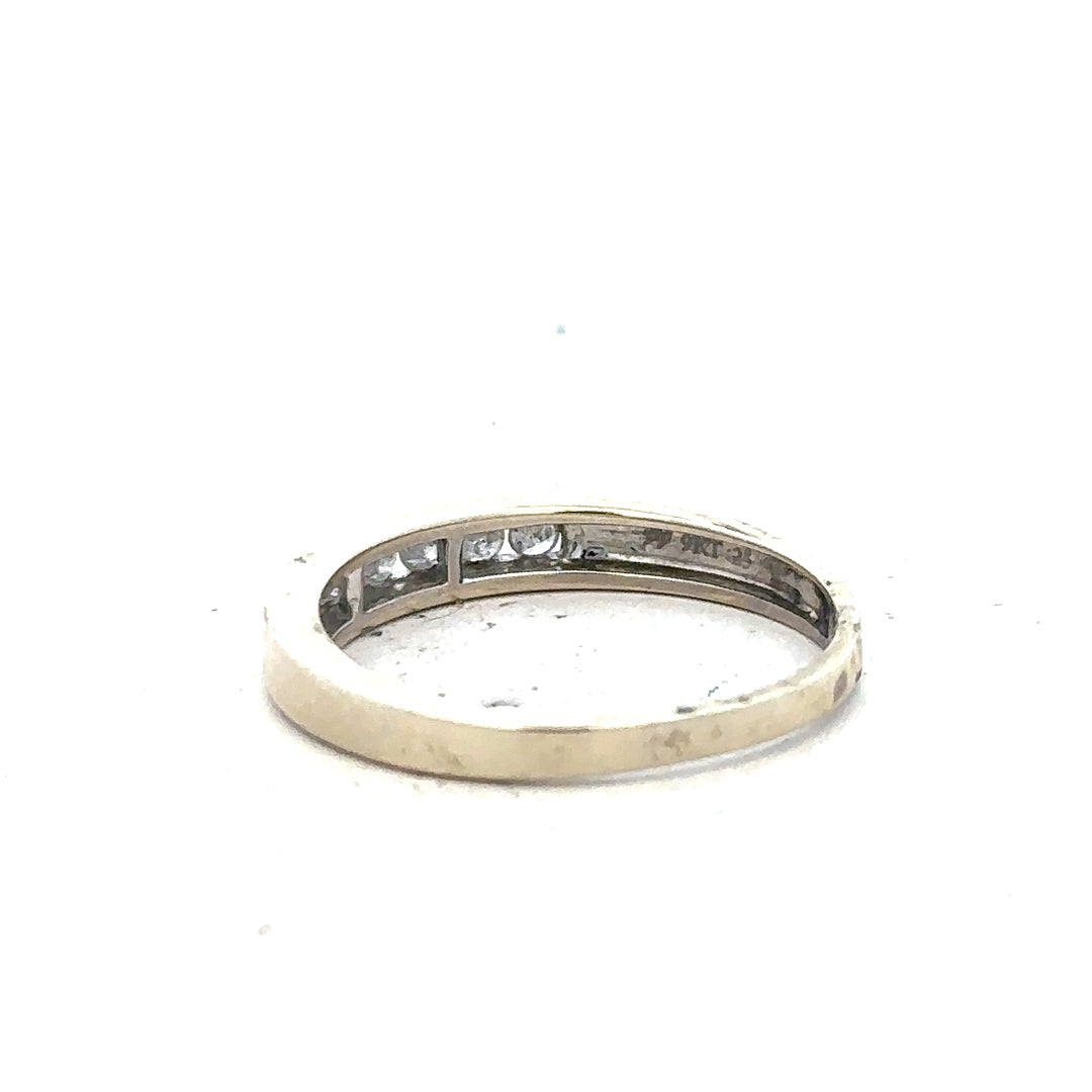 9ct white gold diamond ring in size Q with sparkling diamonds, showcasing a classic and elegant jewelry design.