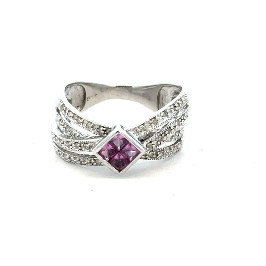 9ct white gold diamond ring in size Q featuring a sparkling central diamond and intricate band details.